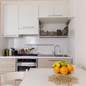 Arryanna Apartment
